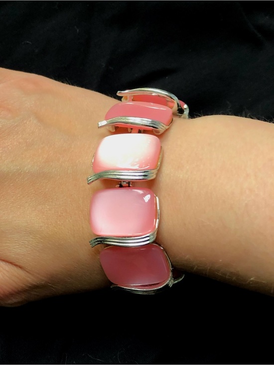 Lisner Jewelry Jewelry - Pink Thermoset Lisner Link Bracelet 50s-60s VINTAGE